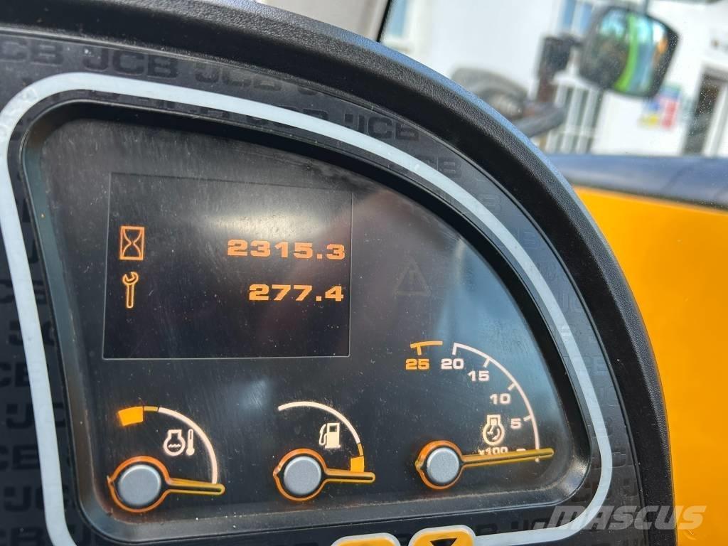 JCB 525-60 伸縮臂操作車