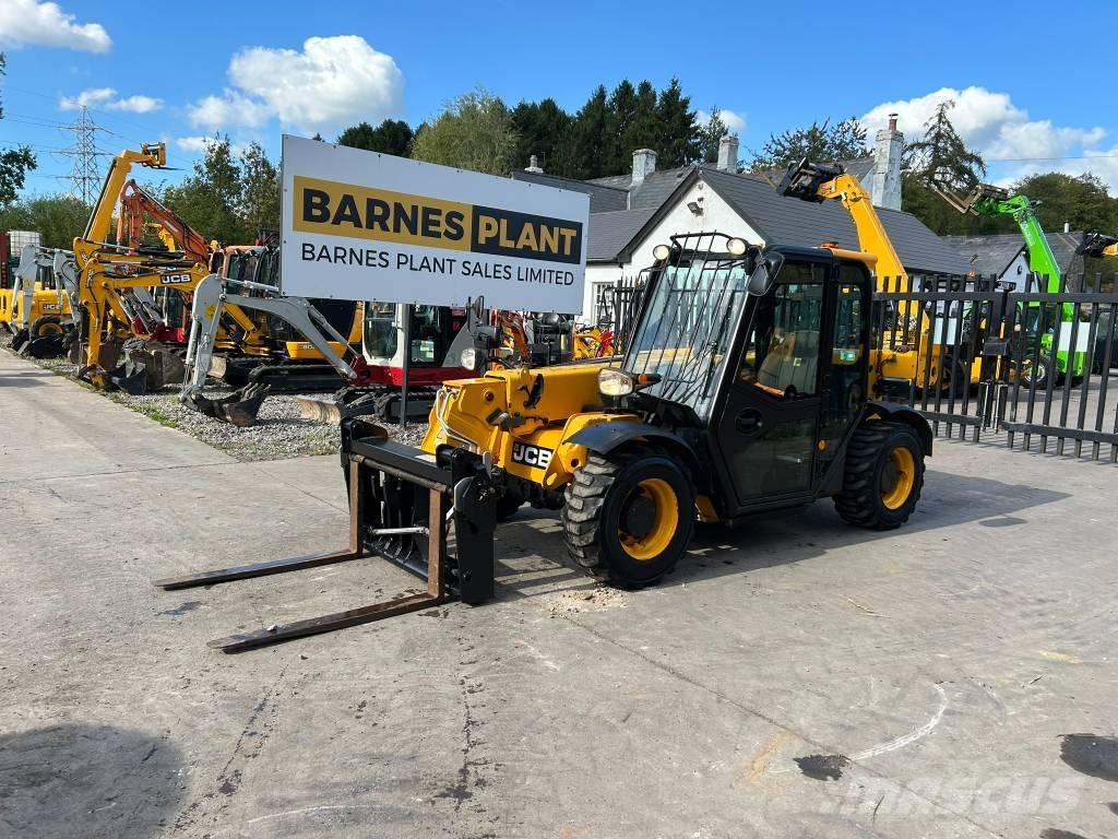JCB 525-60 伸縮臂操作車
