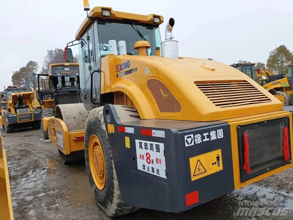 XCMG XC263J 單輪滾壓機