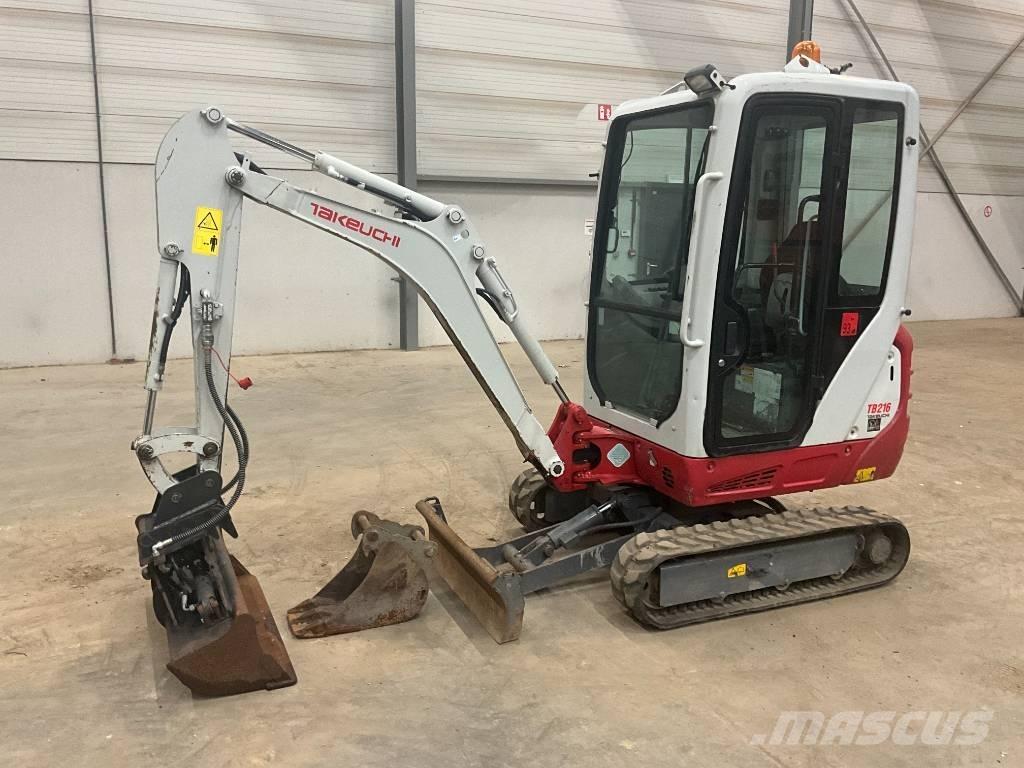 Takeuchi TB 216 小型挖土機/掘鑿機<7t(小型挖掘機)