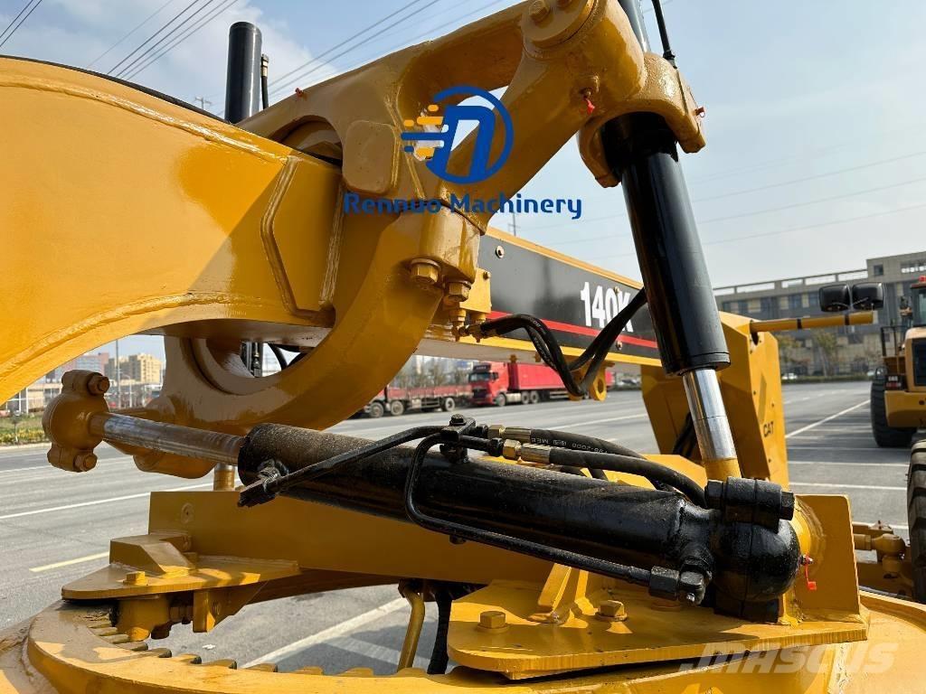 CAT 140K 平土機