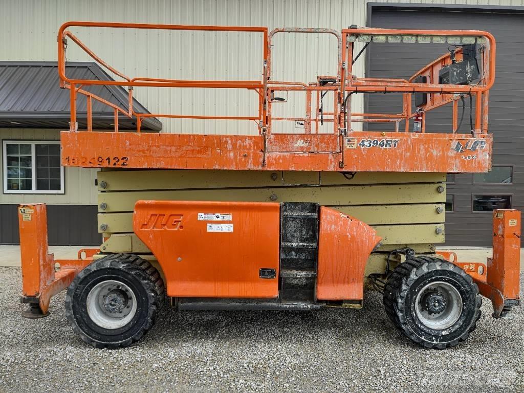 JLG 4394 RT 剪式升降機