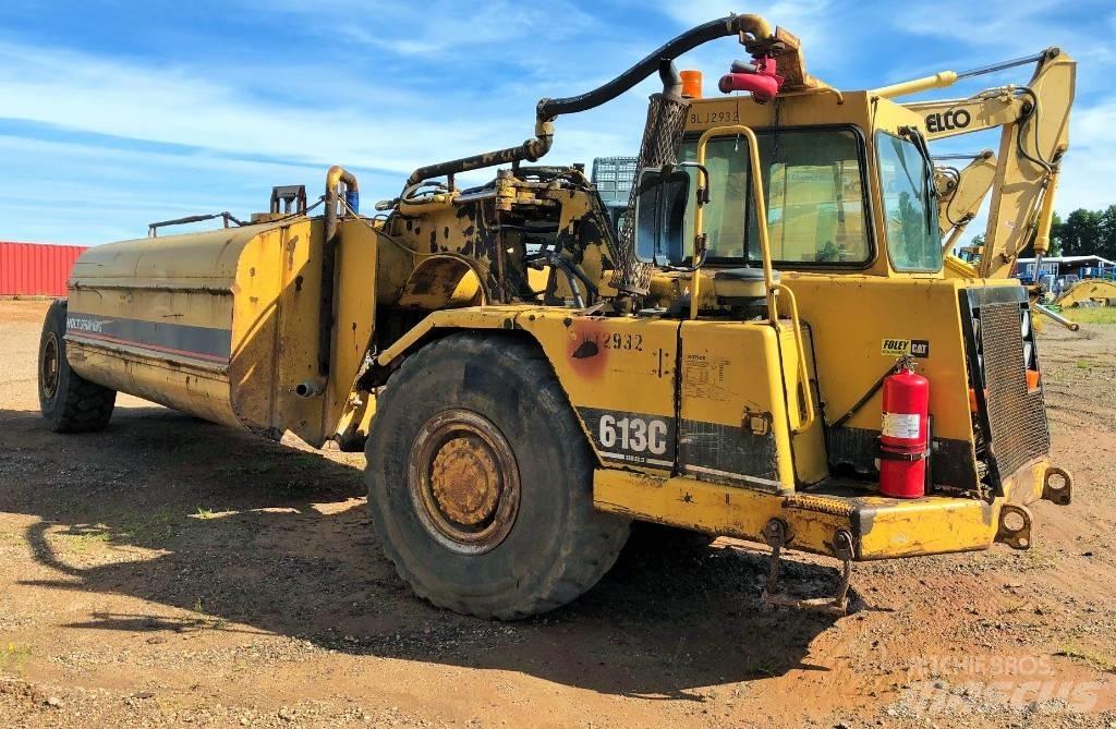 CAT 613 C 刮土機
