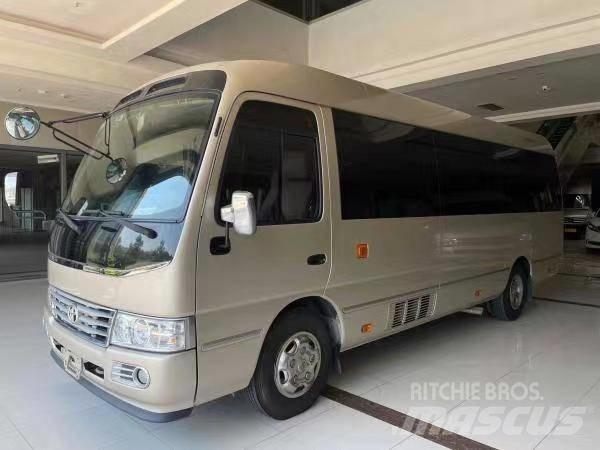 Toyota Coaster Bus 迷你巴士