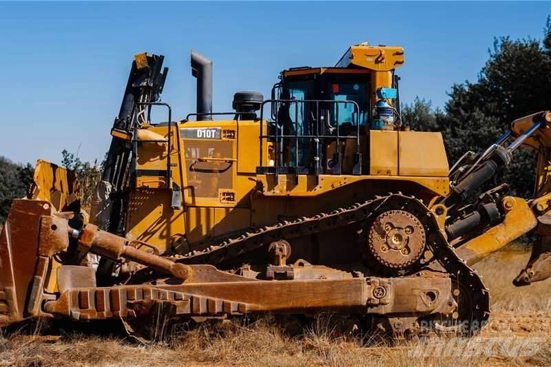 CAT D10T 履帶推土機