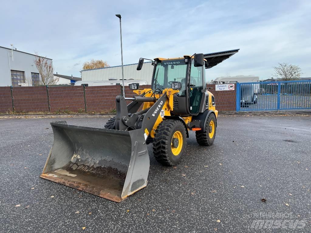 Volvo JL25H Elektro 滑移轉向裝載機