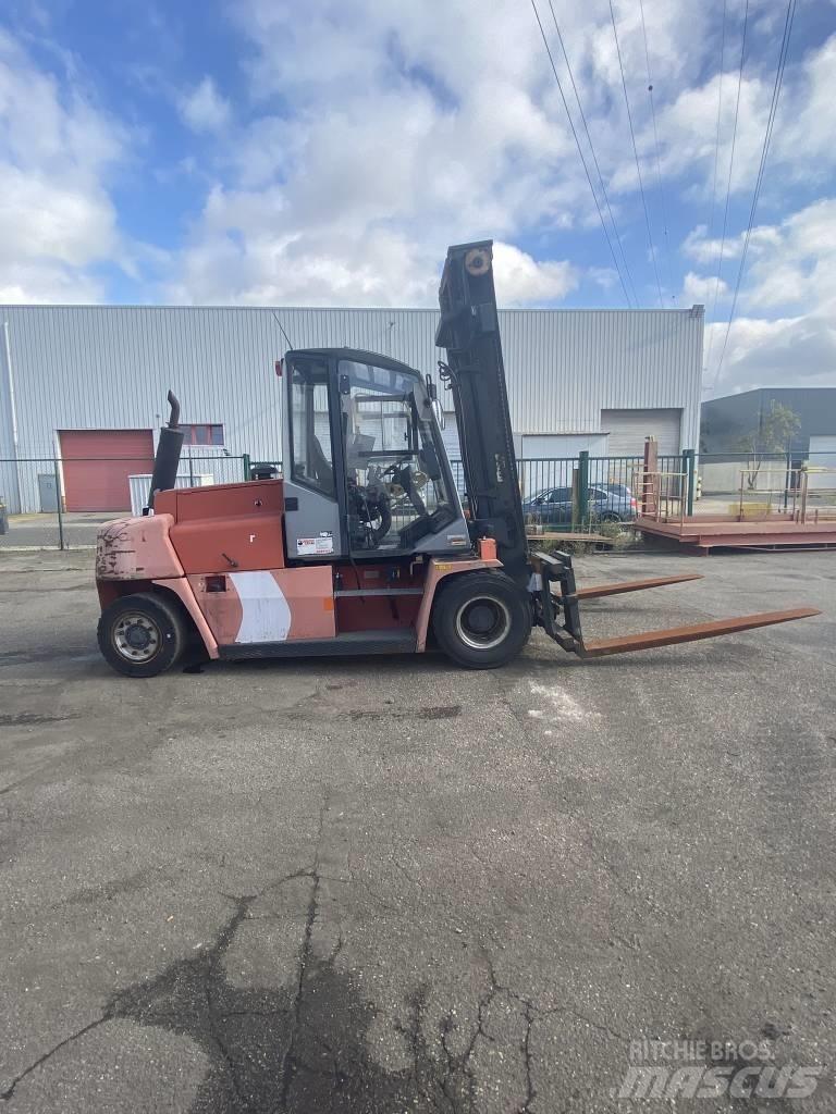 Kalmar DCE-80-9 柴油卡車