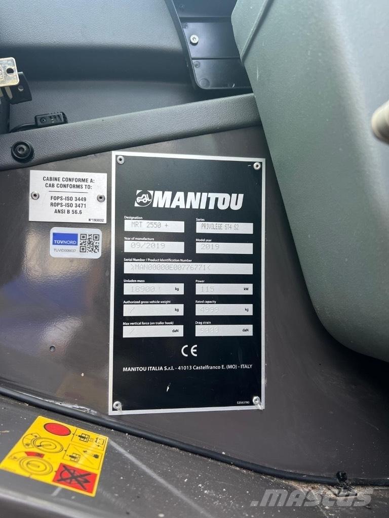 Manitou MRT 2550 伸縮臂操作車