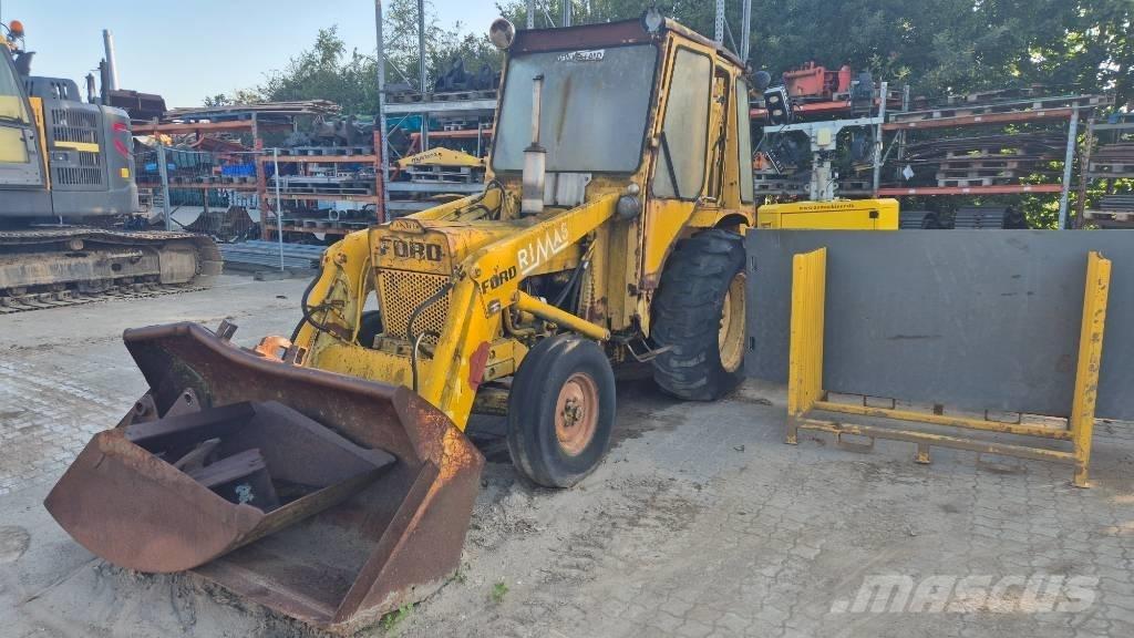 Ford 4500 反鏟裝載機