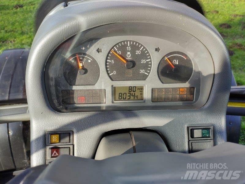 Valtra M 130 曳引機