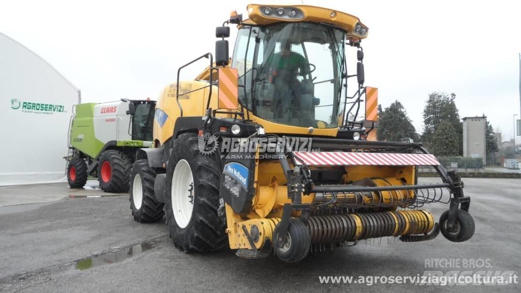 New Holland FR 9060 自走式飼料採集機