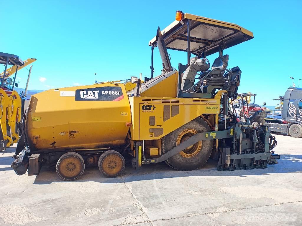 CAT AP 600F 瀝青攤舖機/鋪路機