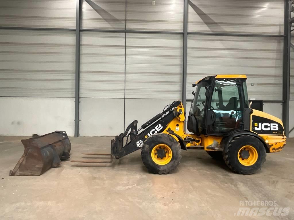 JCB 406 B 輪胎式裝載機