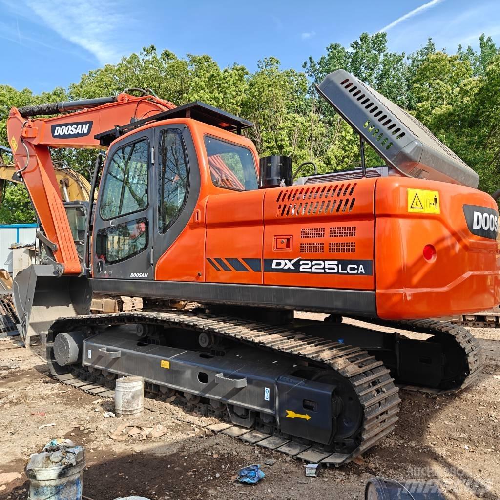 Doosan DX 225 LCA 履帶式 挖土機/掘鑿機/挖掘機