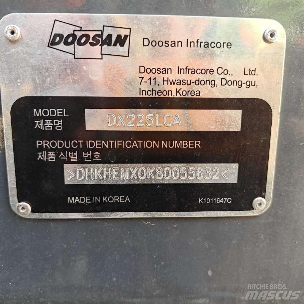 Doosan DX 225 LCA 履帶式 挖土機/掘鑿機/挖掘機