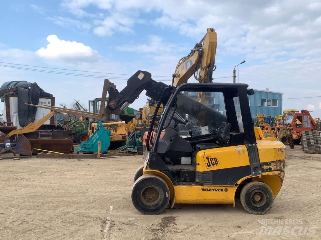 JCB TLT 30 D 伸縮臂操作車