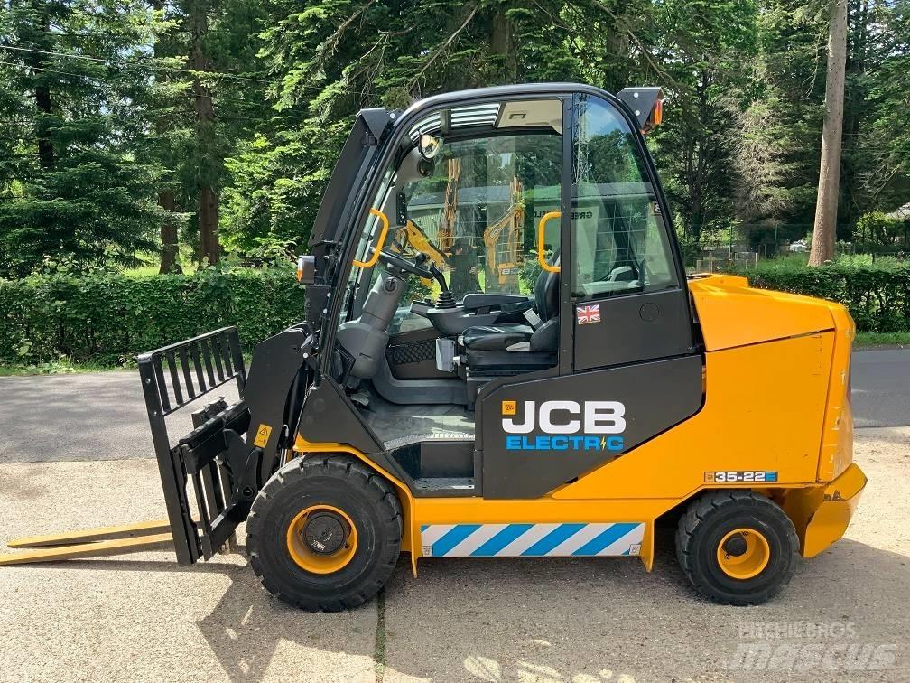 JCB TLT 35-22 E 伸縮臂操作車