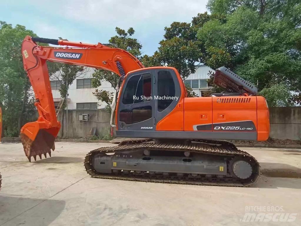 Doosan DX 225 LC 履帶式 挖土機/掘鑿機/挖掘機