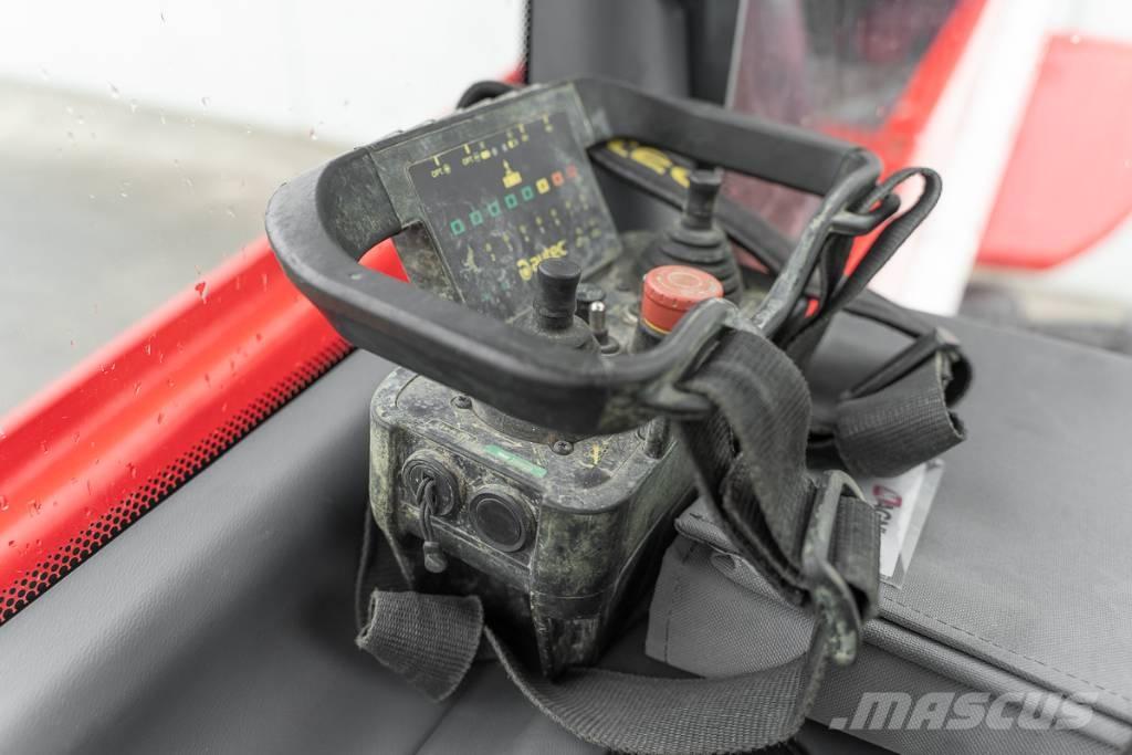 Magni RTH 6.25 伸縮臂操作車