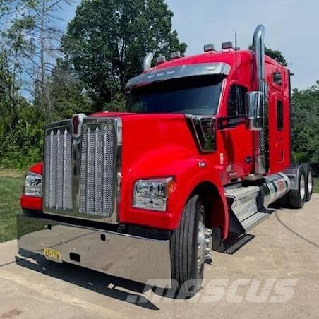 Kenworth W 990 曳引機組件