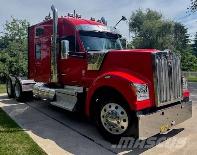 Kenworth W 990 曳引機組件