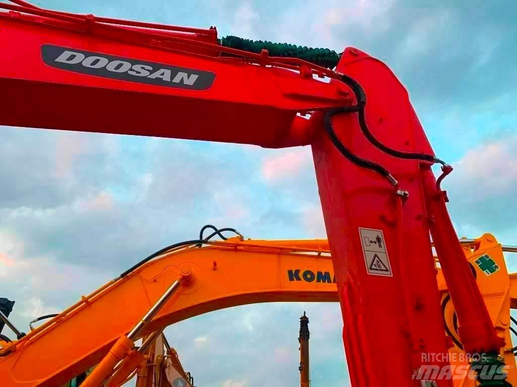 Doosan DX 225 LC 履帶式 挖土機/掘鑿機/挖掘機