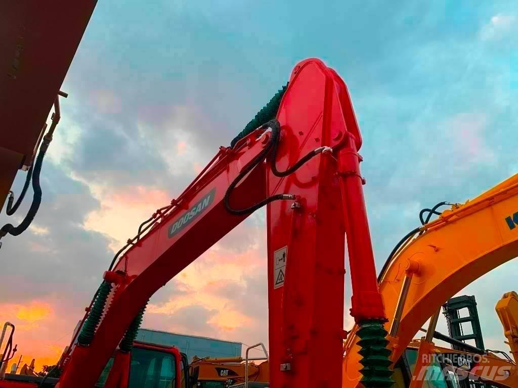 Doosan DX 225 LC 履帶式 挖土機/掘鑿機/挖掘機