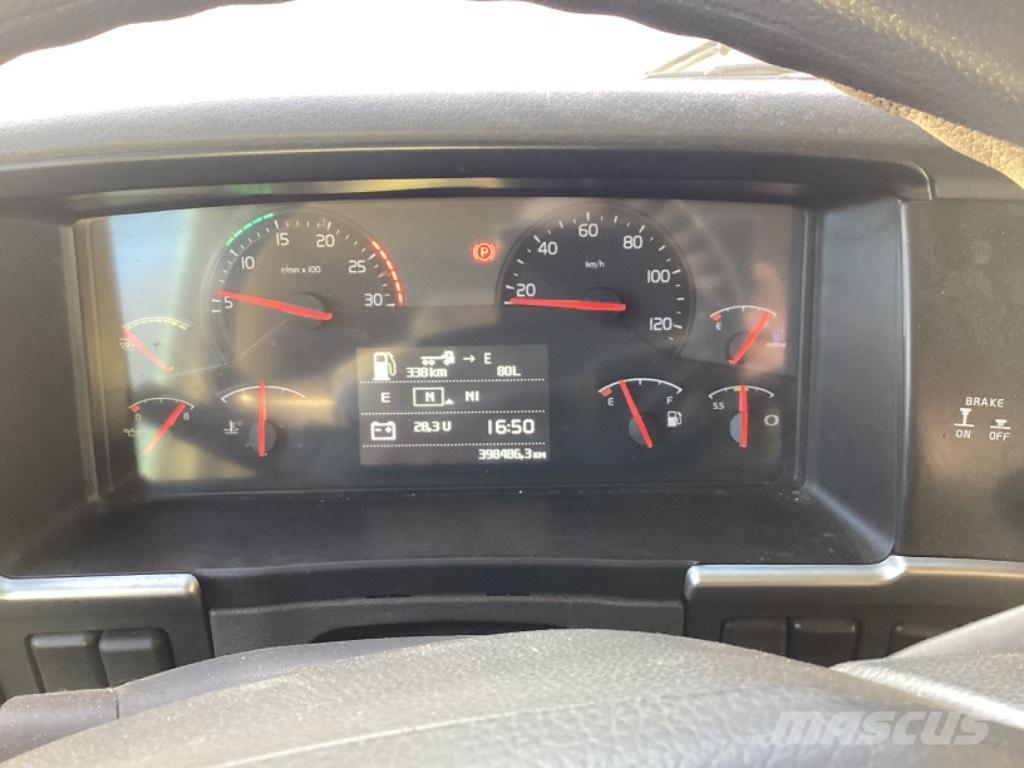 Volvo FM 330 貨箱式卡車