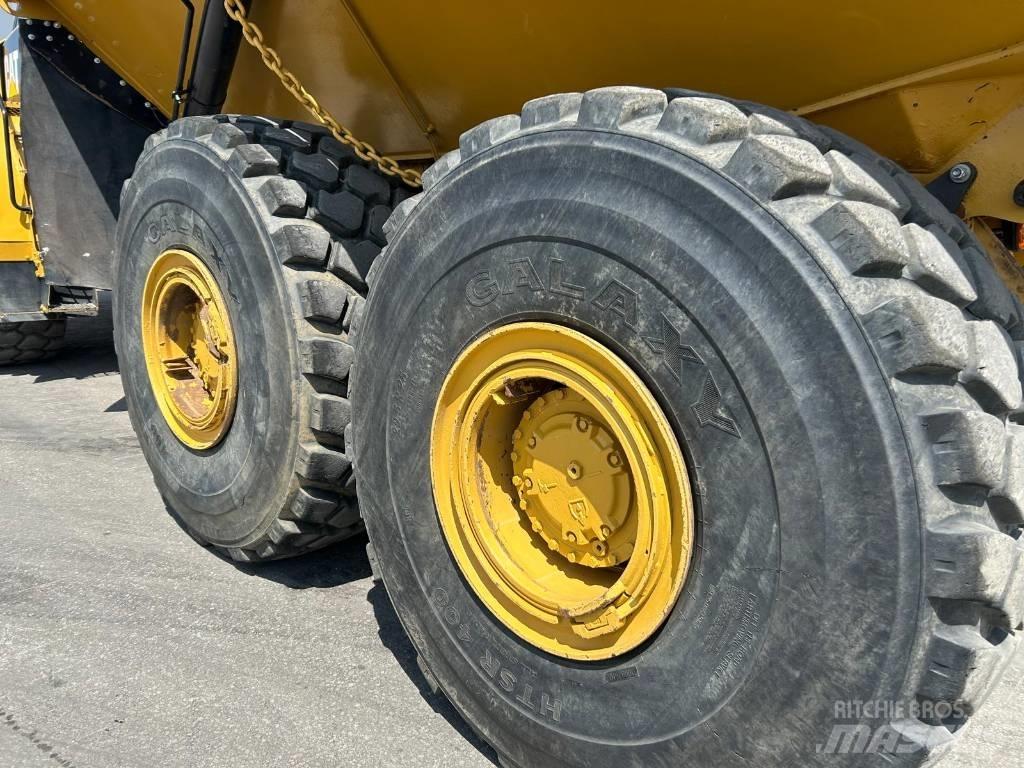 CAT 745 C 鉸接式起吊車