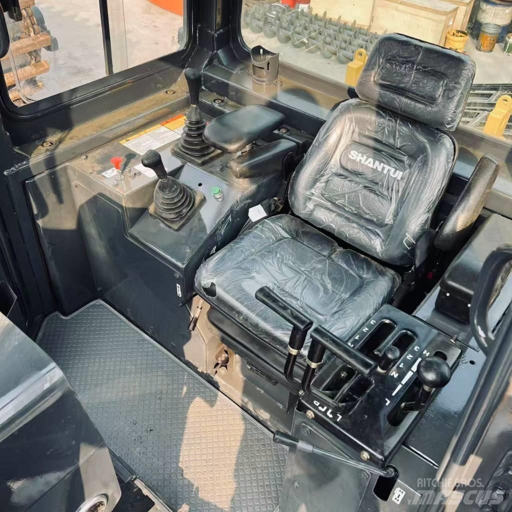 Shantui SD 22 履帶推土機