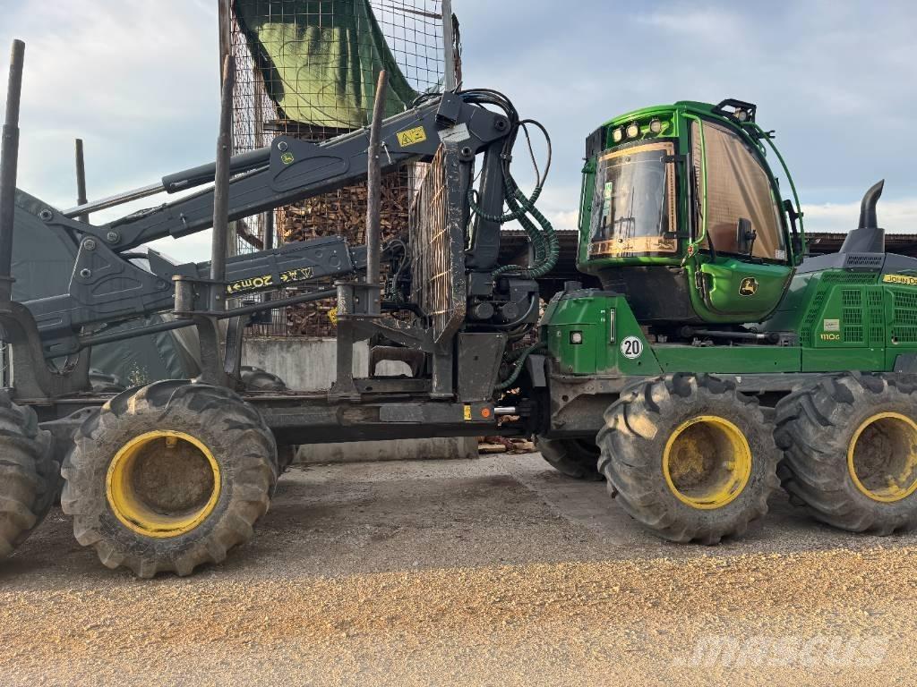 John Deere 1110 G 集運機