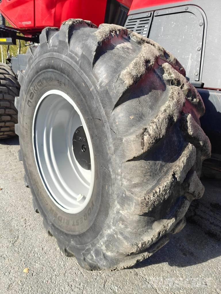 Komatsu 951 收穫機