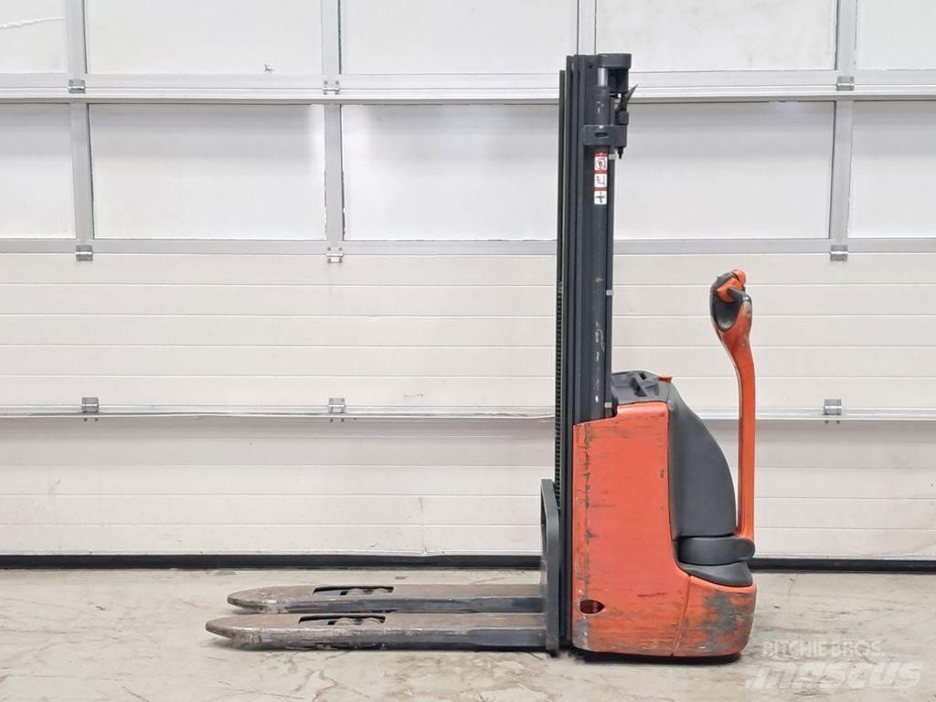 Linde L12 行走控制式堆積機