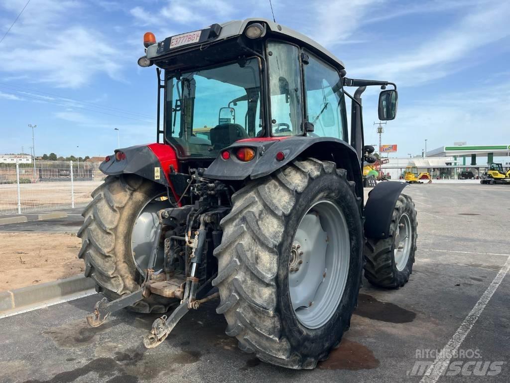 Massey Ferguson 5711 曳引機