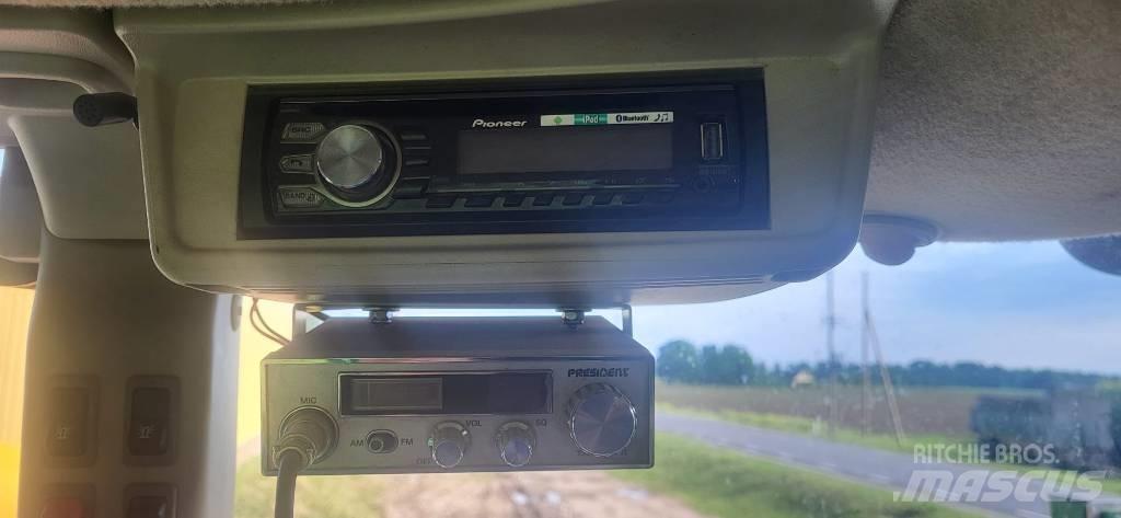John Deere R4040i 自走式噴霧機