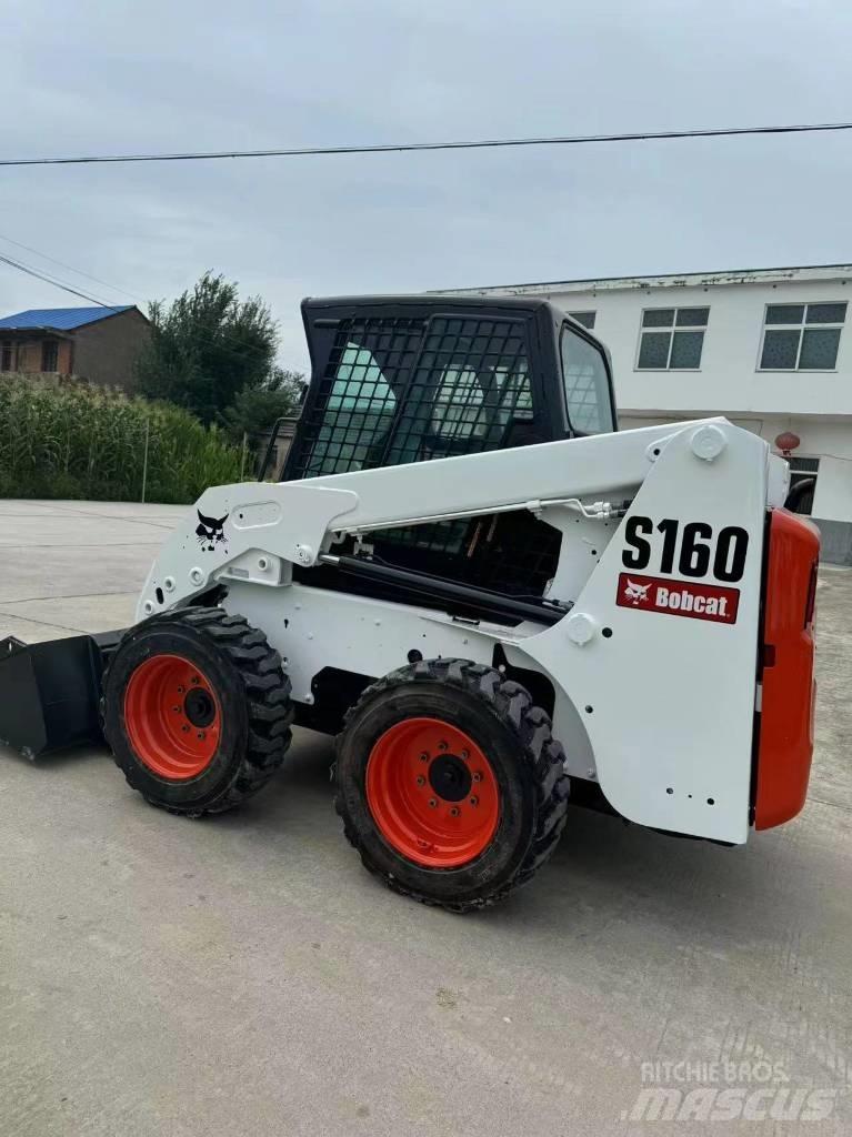 Bobcat S160 滑移轉向裝載機