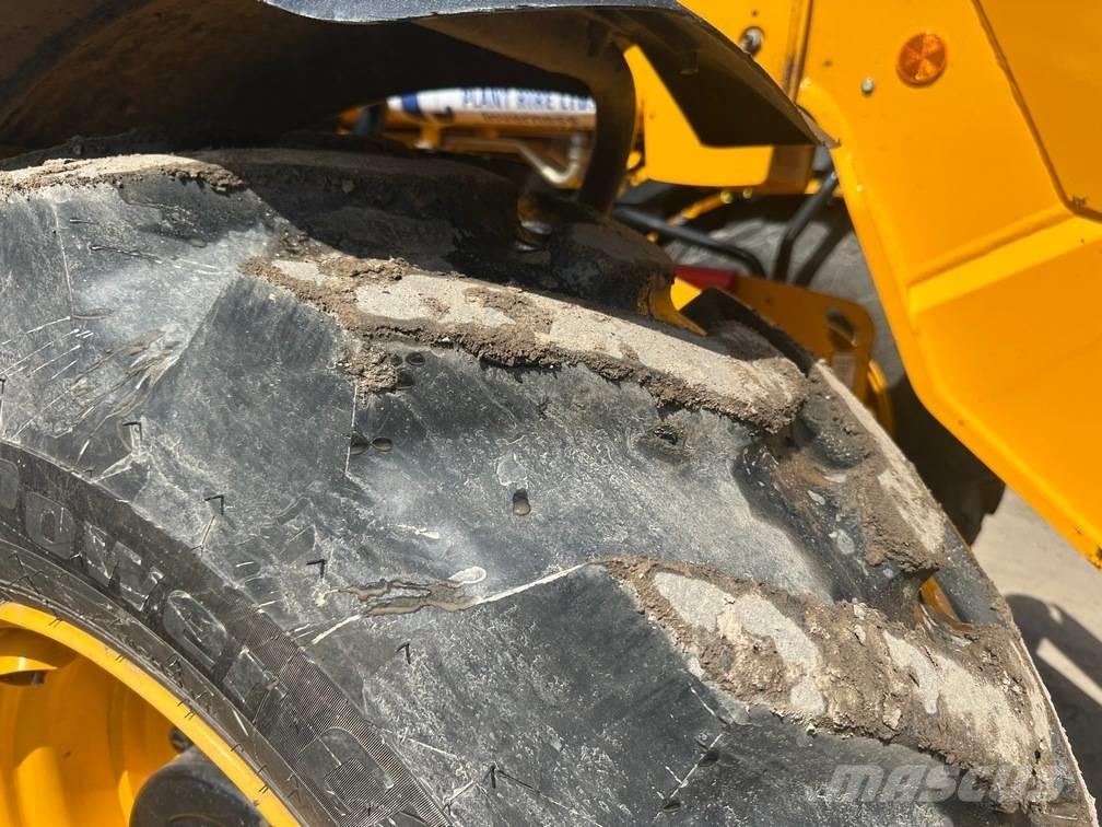 JCB 531-70 伸縮臂操作車