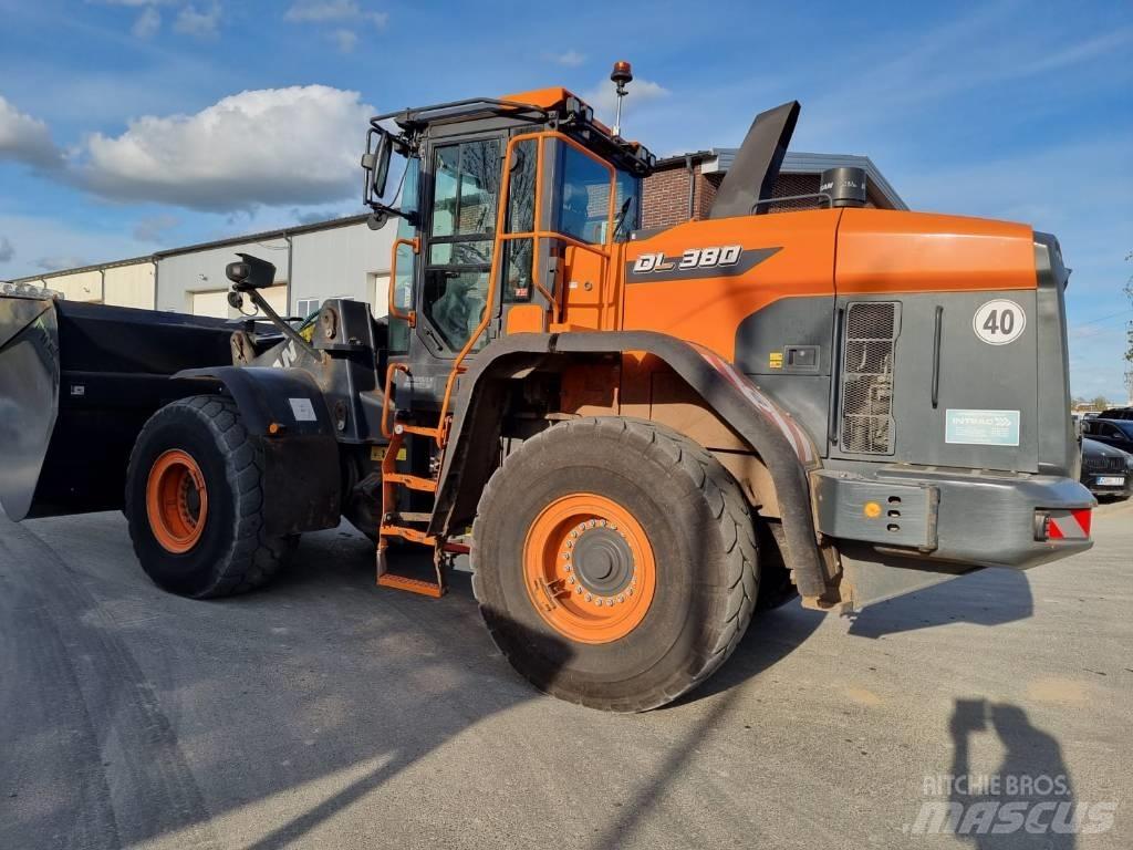 Doosan DL 380-7 輪胎式裝載機
