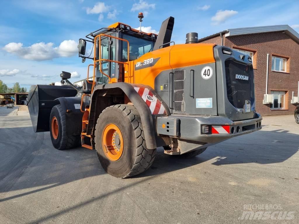 Doosan DL 380-7 輪胎式裝載機