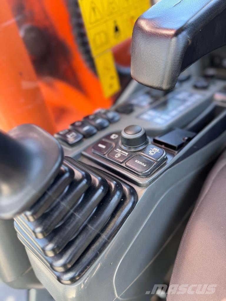 Doosan DX 140 W-3 旋轉式挖土機/掘鑿機/挖掘機