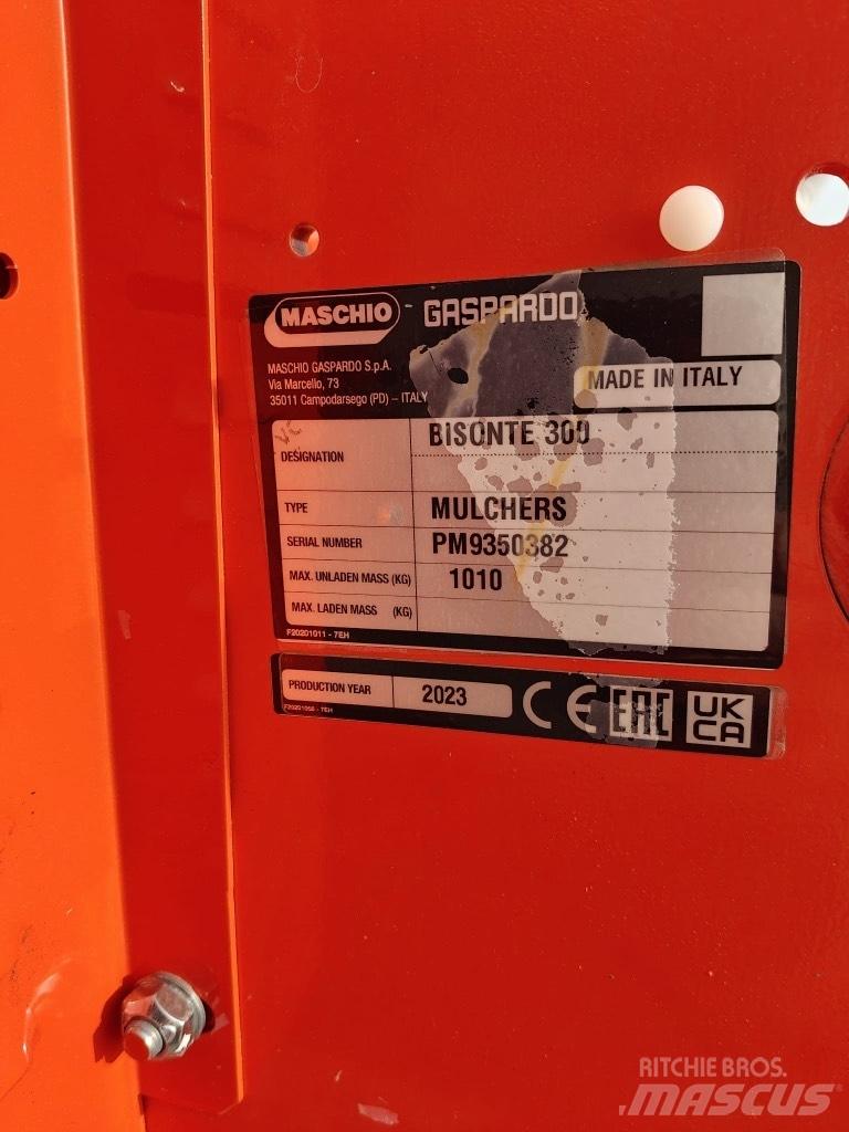 Maschio Bisonte 300 莖葉去葉機
