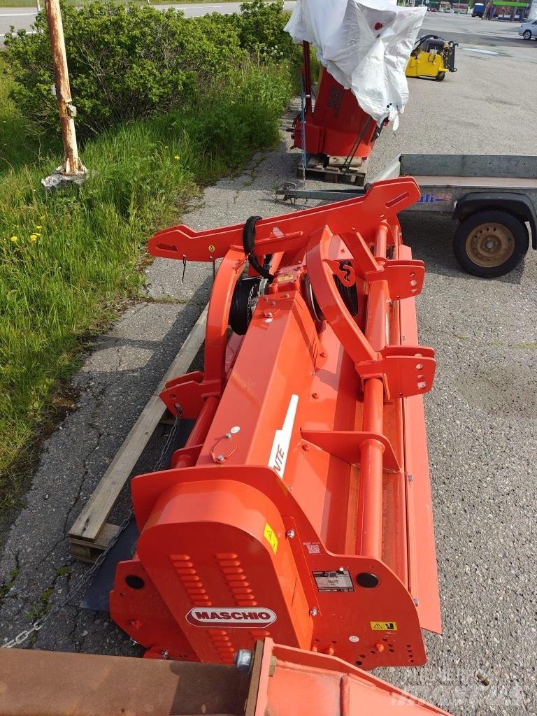 Maschio Bisonte 300 莖葉去葉機