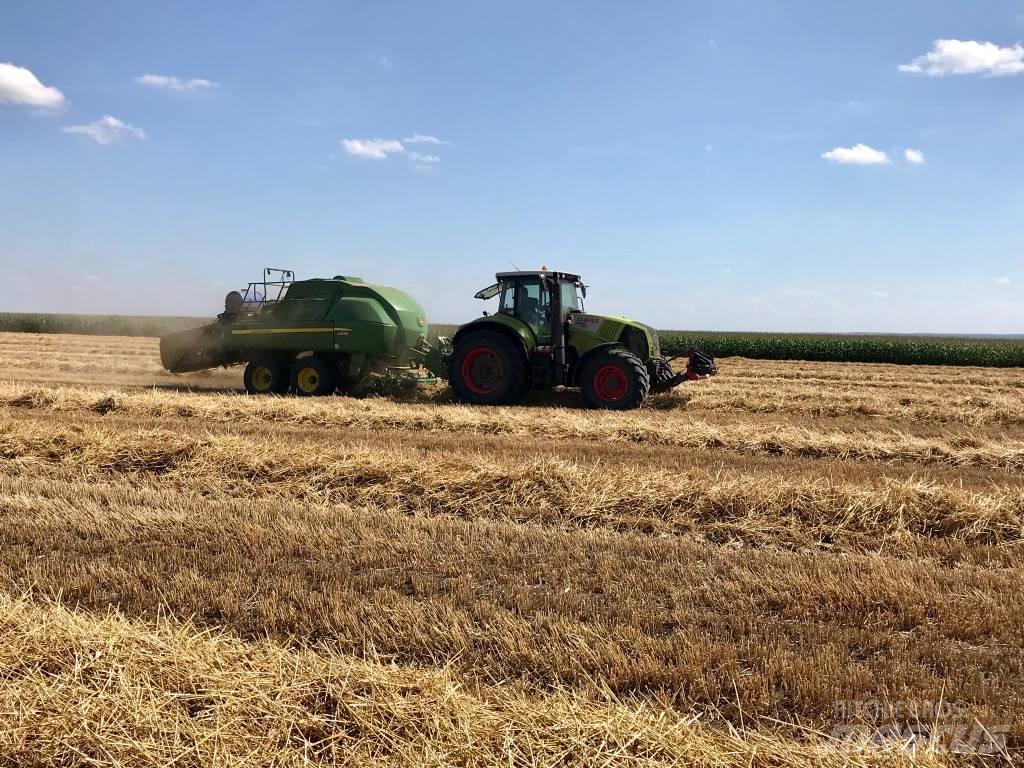 John Deere L 1533P 方形打捆機