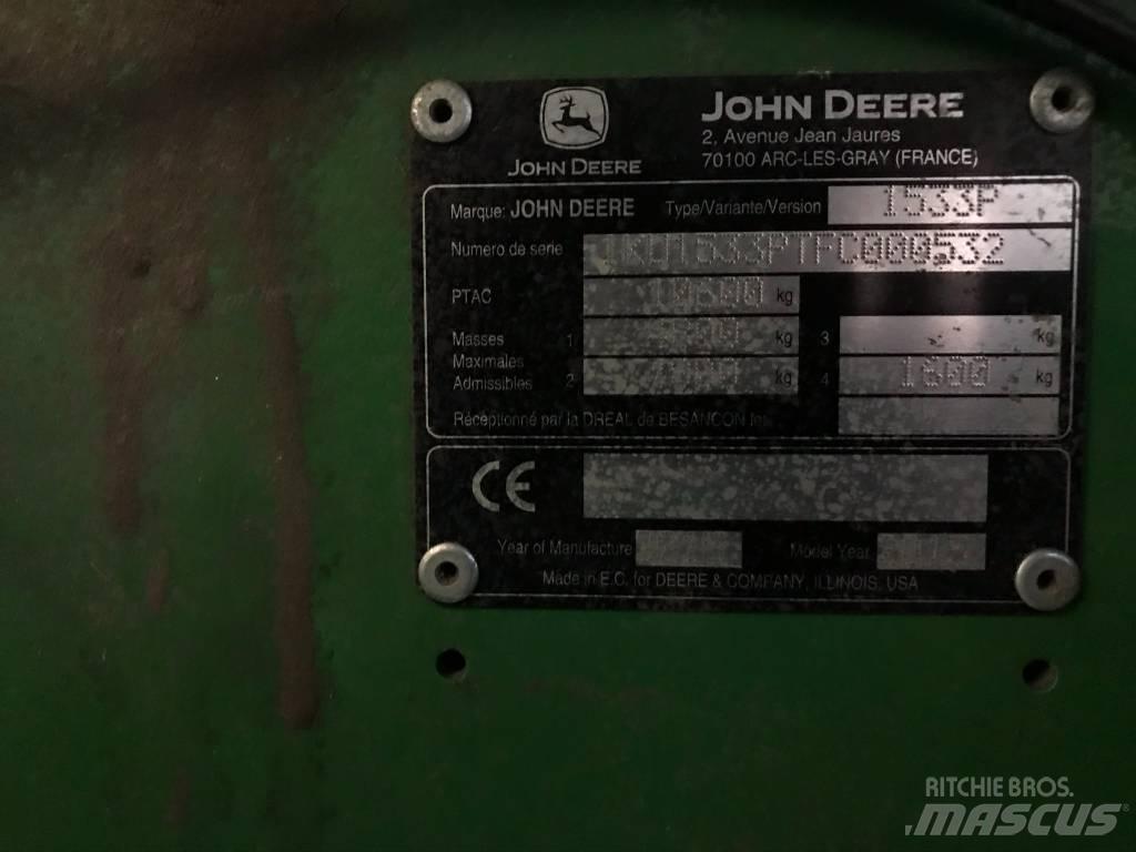John Deere L 1533P 方形打捆機