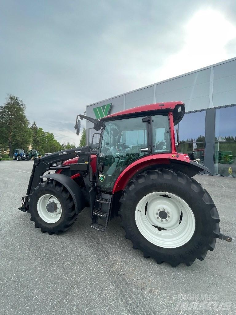 Valtra A105 曳引機