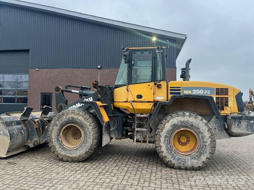 Komatsu WA 250 PZ-5 輪胎式裝載機