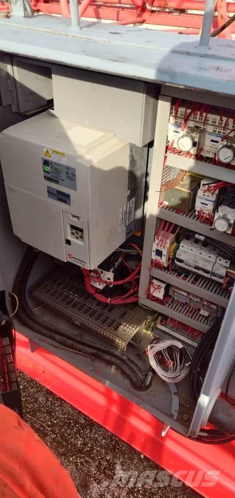 Potain MD 365 B 塔式起重機