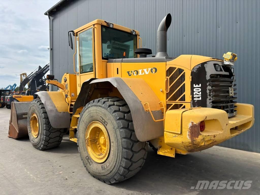 Volvo L120E 輪胎式裝載機