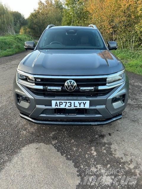Volkswagen Amarok 皮卡.傳統半斗卡車/側卸板