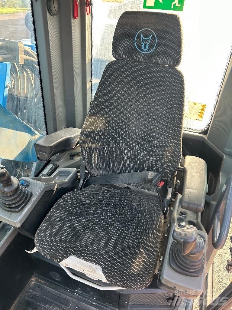 Fuchs MHL 320 T4F 廢棄物/工業用操作車
